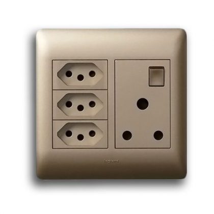 LEGRAND YSALIS 4X4 EURO SOCKET (CHAMPAGNE)